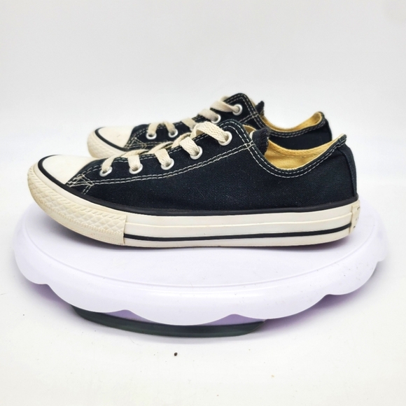 Converse Shoes Youth 2 Chuck Taylor All Star Lo Black White Canvas Shoes - Picture 1 of 11